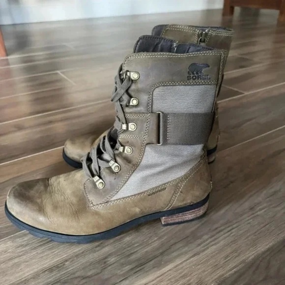 SOREL Leather Emelie Conquest Bootie - Picture 5 of 10
